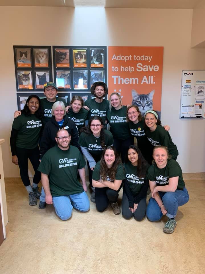 Picture of Alternative Breaks Utah group at Best Friends Animal Society in Kanab, Utah